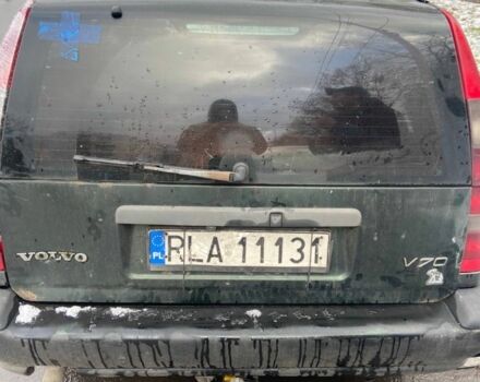 Зеленый Вольво В70, объемом двигателя 2.5 л и пробегом 500 тыс. км за 850 $, фото 3 на Automoto.ua