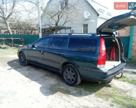 Зеленый Вольво В70, объемом двигателя 2.41 л и пробегом 370 тыс. км за 2500 $, фото 3 на Automoto.ua