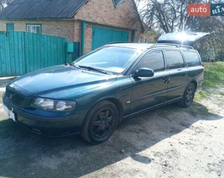 Зеленый Вольво В70, объемом двигателя 2.41 л и пробегом 370 тыс. км за 2500 $, фото 5 на Automoto.ua