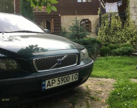 Зеленый Вольво В70, объемом двигателя 2.4 л и пробегом 380 тыс. км за 4300 $, фото 2 на Automoto.ua