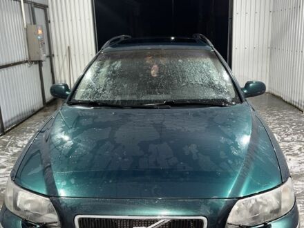 Зелений Вольво V70, об'ємом двигуна 2.4 л та пробігом 3 тис. км за 4500 $, фото 1 на Automoto.ua