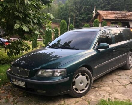 Зеленый Вольво В70, объемом двигателя 2.4 л и пробегом 380 тыс. км за 4300 $, фото 1 на Automoto.ua