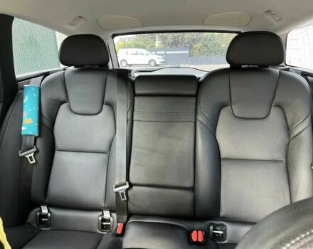 Белый Вольво В90, объемом двигателя 2 л и пробегом 76 тыс. км за 10300 $, фото 10 на Automoto.ua