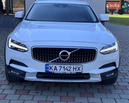 Белый Вольво В90, объемом двигателя 2 л и пробегом 242 тыс. км за 26300 $, фото 21 на Automoto.ua