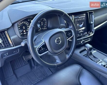 Белый Вольво В90, объемом двигателя 2 л и пробегом 242 тыс. км за 26300 $, фото 45 на Automoto.ua