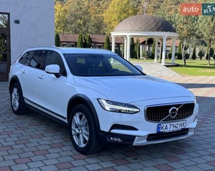 Белый Вольво В90, объемом двигателя 2 л и пробегом 242 тыс. км за 26300 $, фото 11 на Automoto.ua