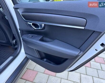 Белый Вольво В90, объемом двигателя 2 л и пробегом 242 тыс. км за 26300 $, фото 56 на Automoto.ua