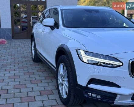 Белый Вольво В90, объемом двигателя 2 л и пробегом 242 тыс. км за 26300 $, фото 16 на Automoto.ua