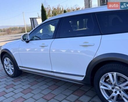 Белый Вольво В90, объемом двигателя 2 л и пробегом 242 тыс. км за 26300 $, фото 38 на Automoto.ua