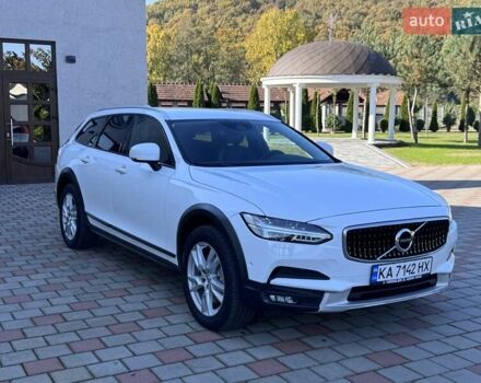 Белый Вольво В90, объемом двигателя 2 л и пробегом 242 тыс. км за 26300 $, фото 12 на Automoto.ua