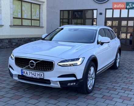 Белый Вольво В90, объемом двигателя 2 л и пробегом 242 тыс. км за 26300 $, фото 2 на Automoto.ua