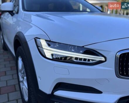 Белый Вольво В90, объемом двигателя 2 л и пробегом 242 тыс. км за 26300 $, фото 19 на Automoto.ua