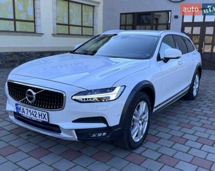 Белый Вольво В90, объемом двигателя 2 л и пробегом 242 тыс. км за 26300 $, фото 9 на Automoto.ua