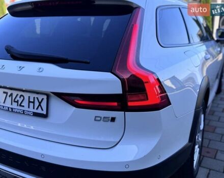 Белый Вольво В90, объемом двигателя 2 л и пробегом 242 тыс. км за 26300 $, фото 31 на Automoto.ua