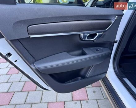 Белый Вольво В90, объемом двигателя 2 л и пробегом 242 тыс. км за 26300 $, фото 65 на Automoto.ua