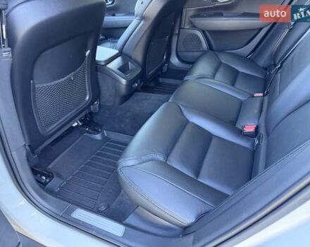 Белый Вольво В90, объемом двигателя 2 л и пробегом 242 тыс. км за 26300 $, фото 64 на Automoto.ua