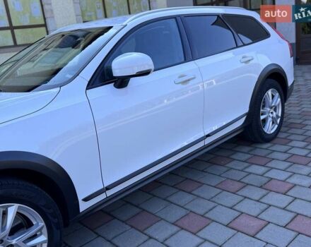 Белый Вольво В90, объемом двигателя 2 л и пробегом 242 тыс. км за 26300 $, фото 37 на Automoto.ua