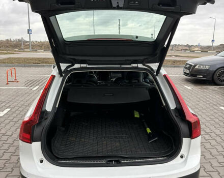 Белый Вольво В90, объемом двигателя 1.97 л и пробегом 135 тыс. км за 31800 $, фото 13 на Automoto.ua