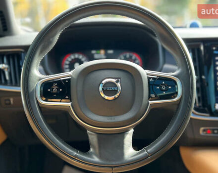 Белый Вольво В90, объемом двигателя 1.97 л и пробегом 59 тыс. км за 36900 $, фото 10 на Automoto.ua