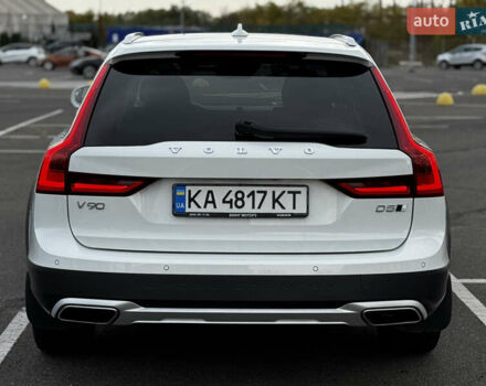 Білий Вольво В90, об'ємом двигуна 1.97 л та пробігом 250 тис. км за 28555 $, фото 3 на Automoto.ua
