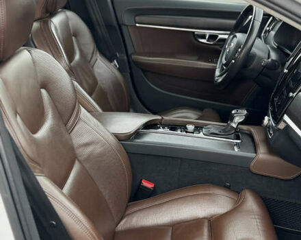 Білий Вольво В90, об'ємом двигуна 1.97 л та пробігом 250 тис. км за 28555 $, фото 8 на Automoto.ua