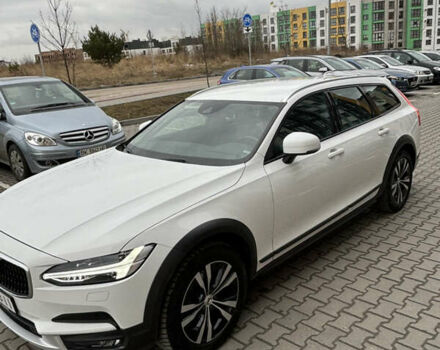 Белый Вольво В90, объемом двигателя 1.97 л и пробегом 135 тыс. км за 31800 $, фото 2 на Automoto.ua