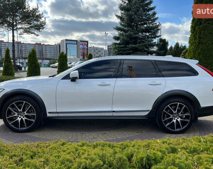 Белый Вольво В90, объемом двигателя 1.97 л и пробегом 59 тыс. км за 36900 $, фото 3 на Automoto.ua