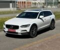 Белый Вольво В90, объемом двигателя 2 л и пробегом 200 тыс. км за 28500 $, фото 1 на Automoto.ua