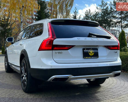 Белый Вольво В90, объемом двигателя 1.97 л и пробегом 59 тыс. км за 36900 $, фото 4 на Automoto.ua