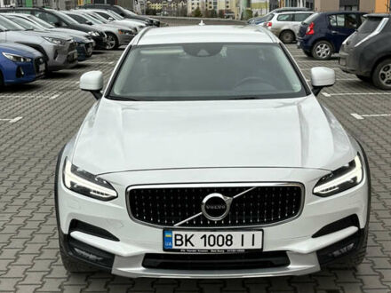 Белый Вольво В90, объемом двигателя 1.97 л и пробегом 165 тыс. км за 31800 $, фото 1 на Automoto.ua