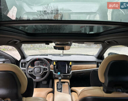 Чорний Вольво В90, об'ємом двигуна 1.97 л та пробігом 320 тис. км за 25000 $, фото 13 на Automoto.ua