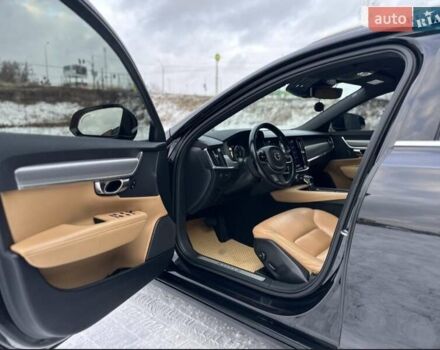 Черный Вольво В90, объемом двигателя 1.97 л и пробегом 263 тыс. км за 28900 $, фото 8 на Automoto.ua