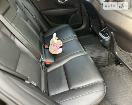 Вольво В90 2017 в Тростянец на Automoto.ua Черный Вольво В90, объемом двигателя 1.97 л и пробегом 460 тыс. км за 21000 $, фото 10 на Automoto.ua