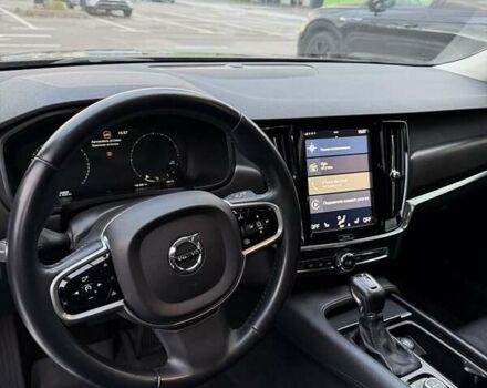 Вольво В90 2017 в Киеве на Automoto.ua Черный Вольво В90, объемом двигателя 1.97 л и пробегом 250 тыс. км за 24500 $, фото 7 на Automoto.ua