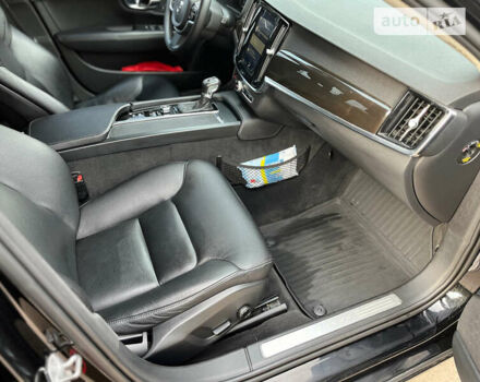 Вольво В90 2017 в Тростянец на Automoto.ua Черный Вольво В90, объемом двигателя 1.97 л и пробегом 460 тыс. км за 21000 $, фото 8 на Automoto.ua