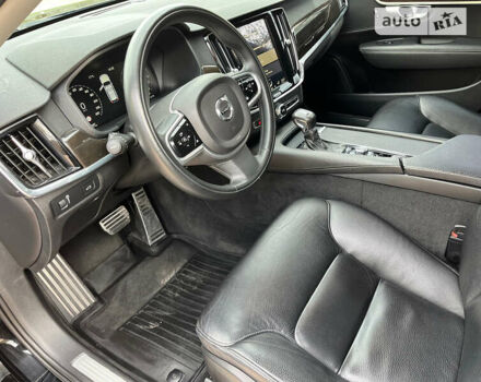 Вольво В90 2017 в Тростянец на Automoto.ua Черный Вольво В90, объемом двигателя 1.97 л и пробегом 460 тыс. км за 21000 $, фото 22 на Automoto.ua