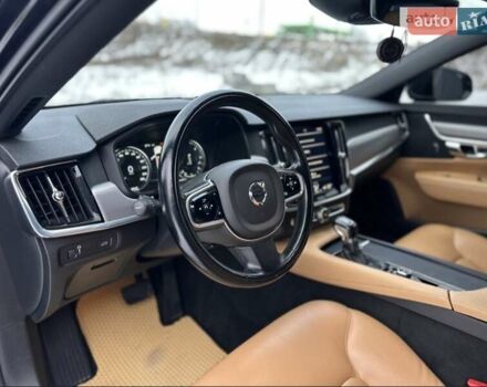 Черный Вольво В90, объемом двигателя 1.97 л и пробегом 263 тыс. км за 28900 $, фото 7 на Automoto.ua
