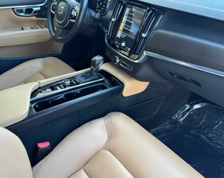 Черный Вольво В90, объемом двигателя 2 л и пробегом 44 тыс. км за 4100 $, фото 9 на Automoto.ua