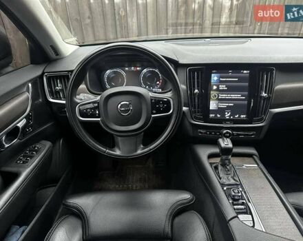 Черный Вольво В90, объемом двигателя 2 л и пробегом 152 тыс. км за 31777 $, фото 19 на Automoto.ua