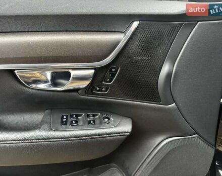 Черный Вольво В90, объемом двигателя 2 л и пробегом 152 тыс. км за 31777 $, фото 18 на Automoto.ua