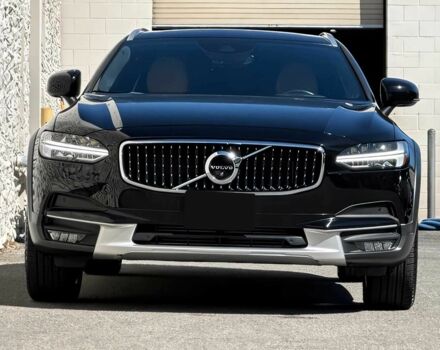 Черный Вольво В90, объемом двигателя 2 л и пробегом 44 тыс. км за 4100 $, фото 1 на Automoto.ua