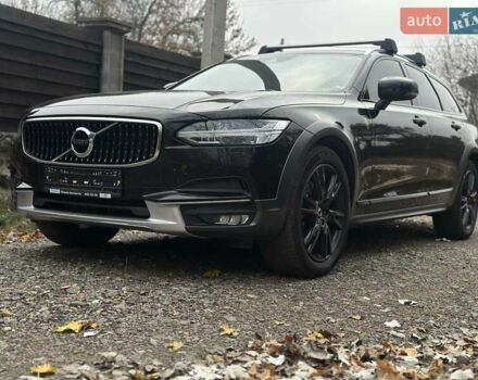 Черный Вольво В90, объемом двигателя 2 л и пробегом 152 тыс. км за 31777 $, фото 1 на Automoto.ua