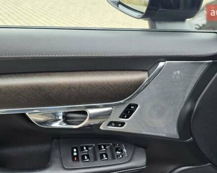 Черный Вольво В90, объемом двигателя 2 л и пробегом 115 тыс. км за 38000 $, фото 24 на Automoto.ua