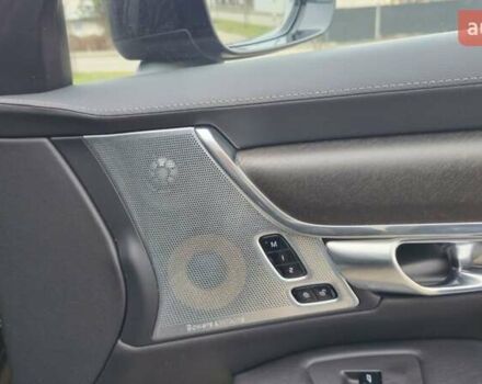 Черный Вольво В90, объемом двигателя 2 л и пробегом 115 тыс. км за 38000 $, фото 21 на Automoto.ua