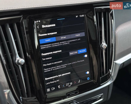 Чорний Вольво В90, об'ємом двигуна 2 л та пробігом 46 тис. км за 52990 $, фото 42 на Automoto.ua