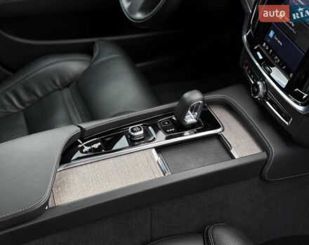 Чорний Вольво В90, об'ємом двигуна 2 л та пробігом 46 тис. км за 52990 $, фото 40 на Automoto.ua