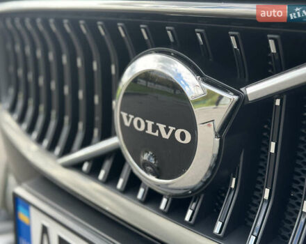 Чорний Вольво В90, об'ємом двигуна 2 л та пробігом 46 тис. км за 52990 $, фото 3 на Automoto.ua