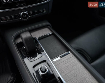 Чорний Вольво В90, об'ємом двигуна 2 л та пробігом 46 тис. км за 52990 $, фото 25 на Automoto.ua