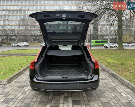 Черный Вольво В90, объемом двигателя 1.97 л и пробегом 46 тыс. км за 52500 $, фото 16 на Automoto.ua