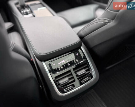Чорний Вольво В90, об'ємом двигуна 2 л та пробігом 46 тис. км за 52990 $, фото 29 на Automoto.ua